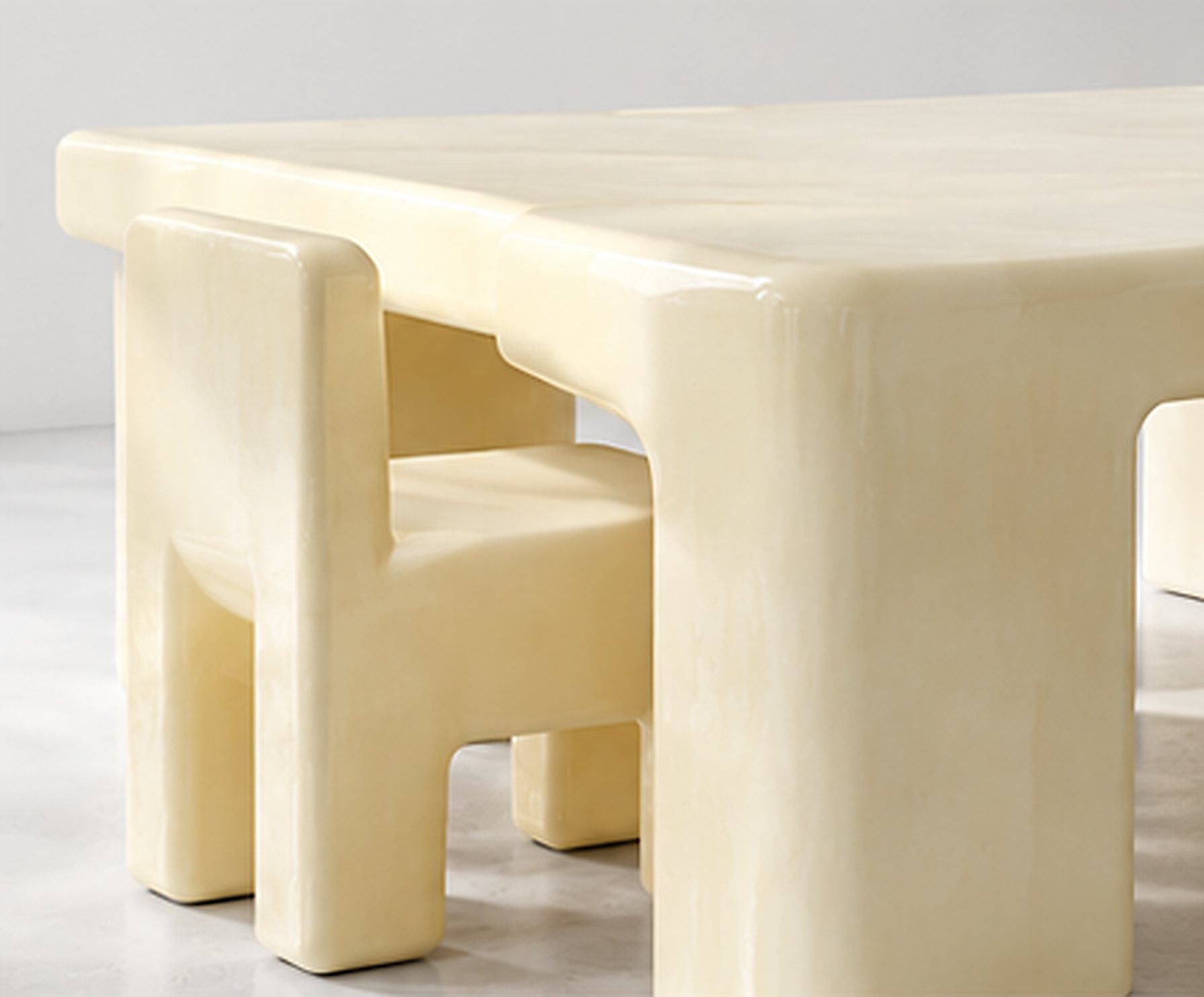 Butter Table: Detail der weichen Kante und Hochglanzlackierung