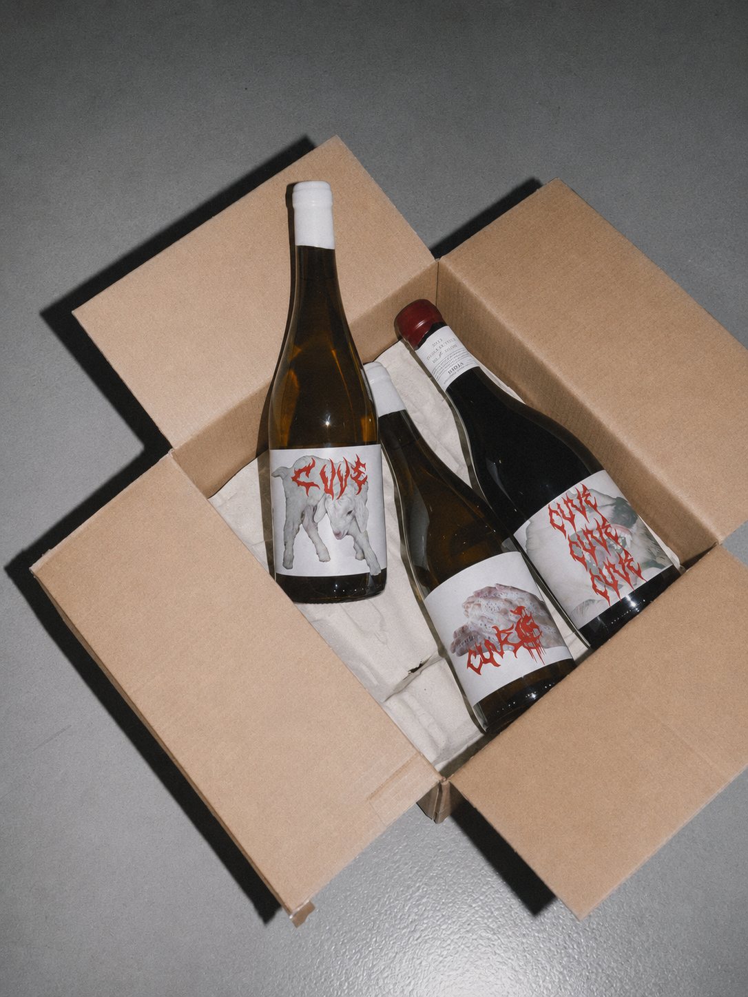 Clara Cuvée: Flaschen im Karton verpackt