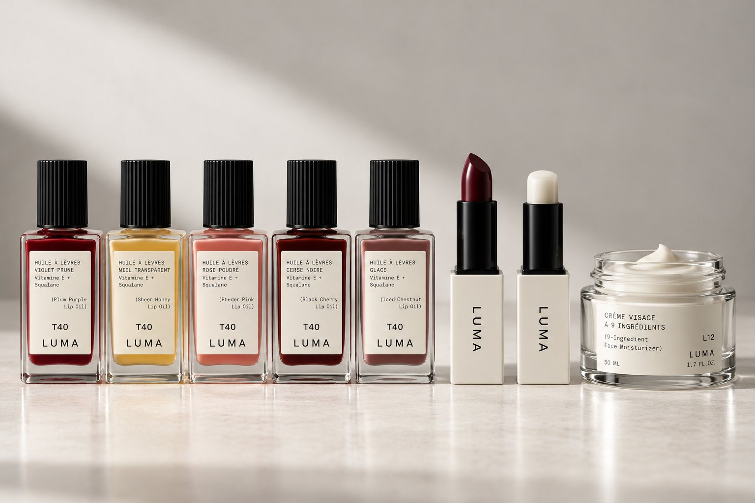 LUMA Produktreihe: fünf Lippenöle, zwei Lippenstifte und ein Cremetiegel
